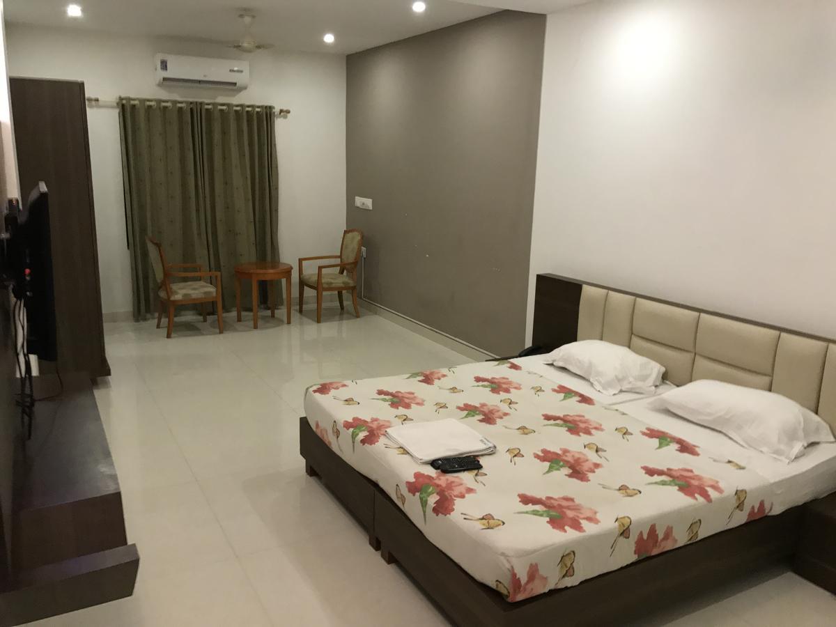 Marmara Beach House Hotel Kannur Exterior photo