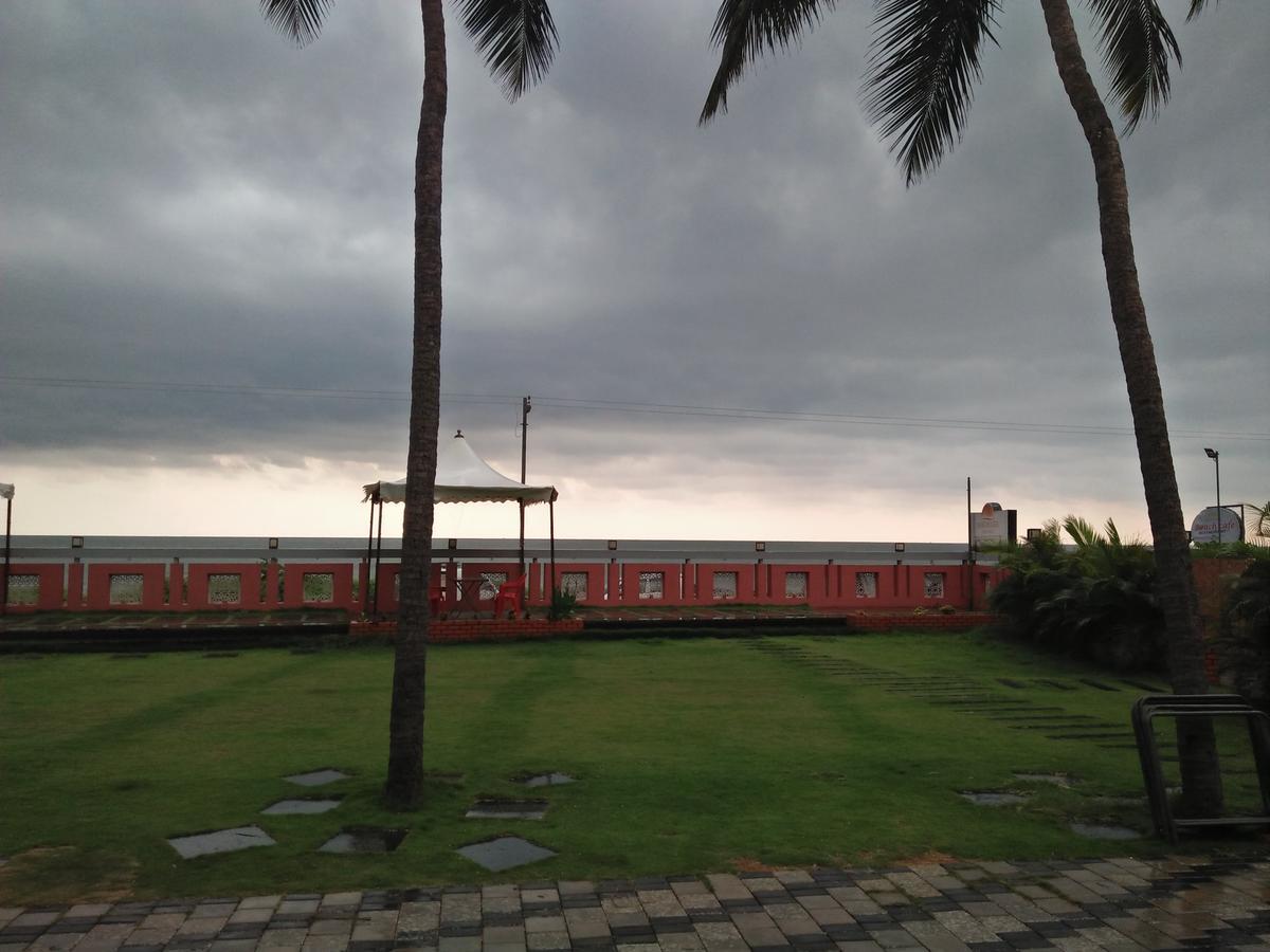 Marmara Beach House Hotel Kannur Exterior photo